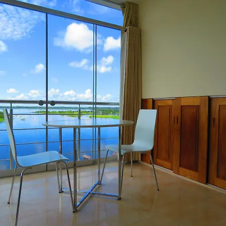 Boulevard 251 Riverside Apartments Iquitos Exterior photo