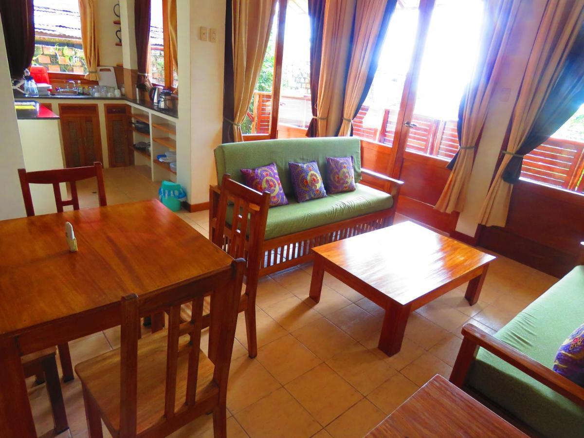 Boulevard 251 Riverside Apartment