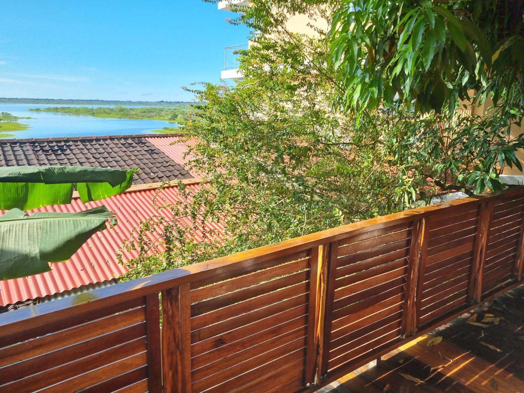 Boulevard 251 Riverside Apartment