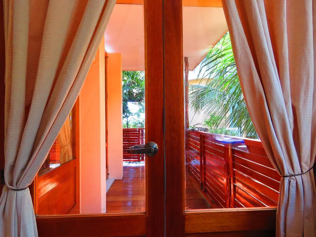 Boulevard 251 Riverside * Iquitos