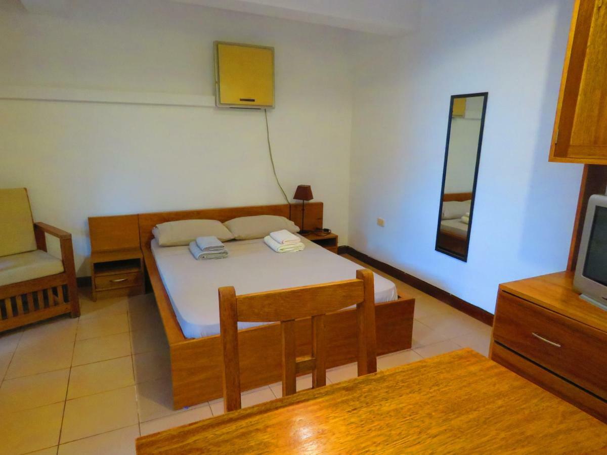 Boulevard 251 Riverside * Iquitos